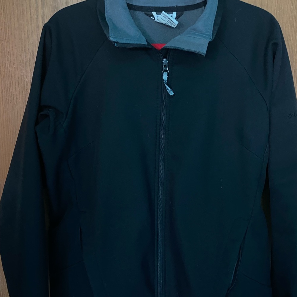 Womens Columbia soft shell jacket.
